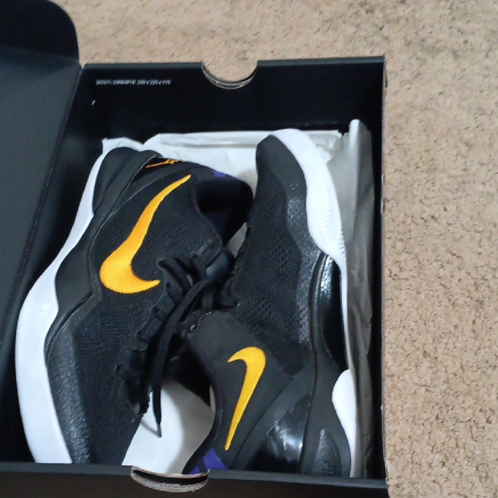 Nike Black and Gold Kobe 8 Brand New With Insoles And Box